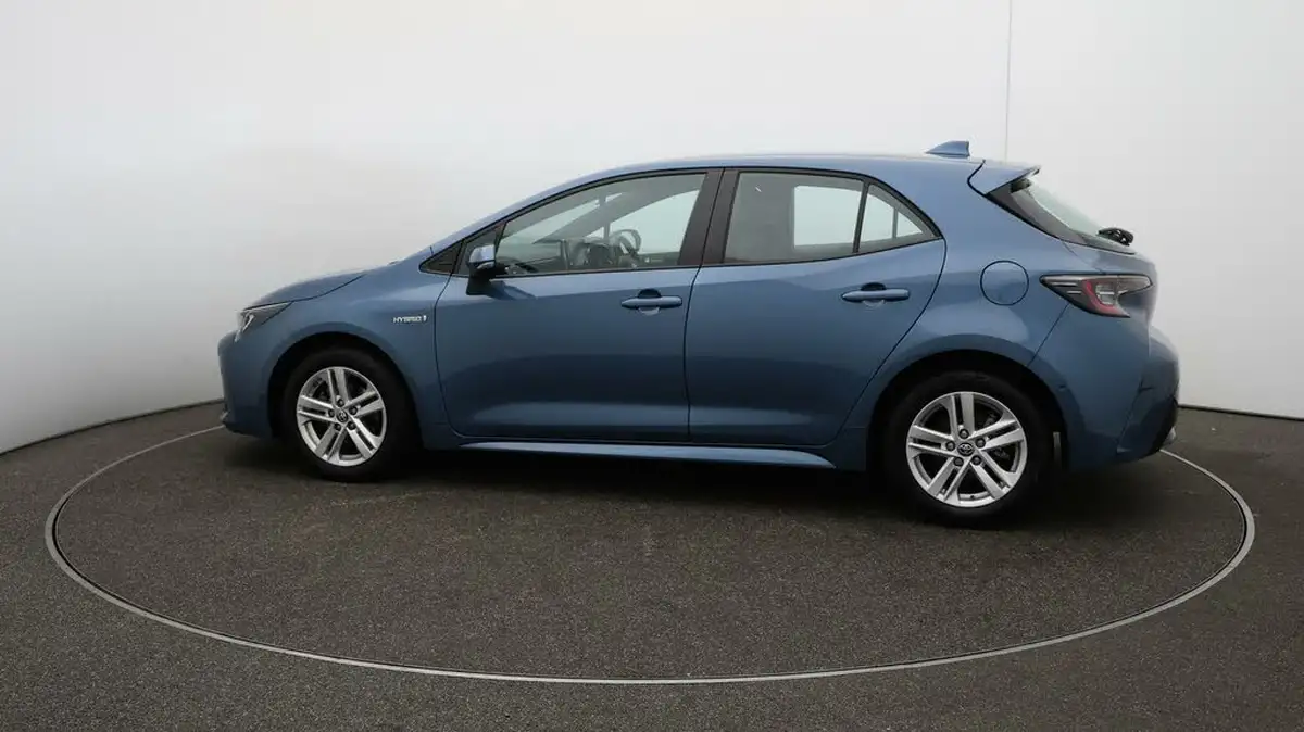 2021-toyota-corolla-18-vvt-i-icon-tech-trk-hatchback-5d-big-49
