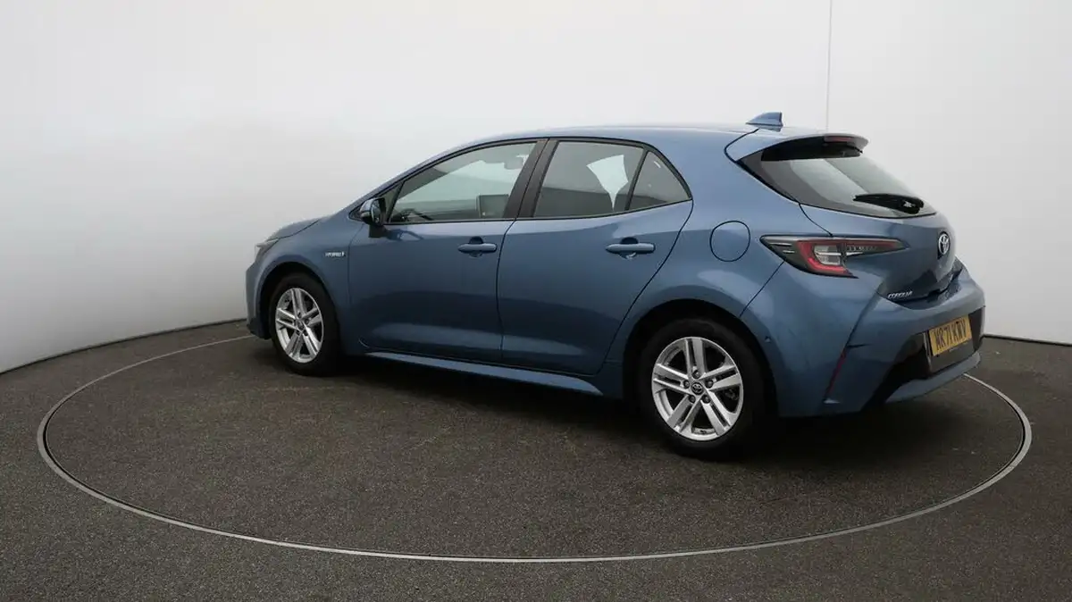 2021-toyota-corolla-18-vvt-i-icon-tech-trk-hatchback-5d-big-26
