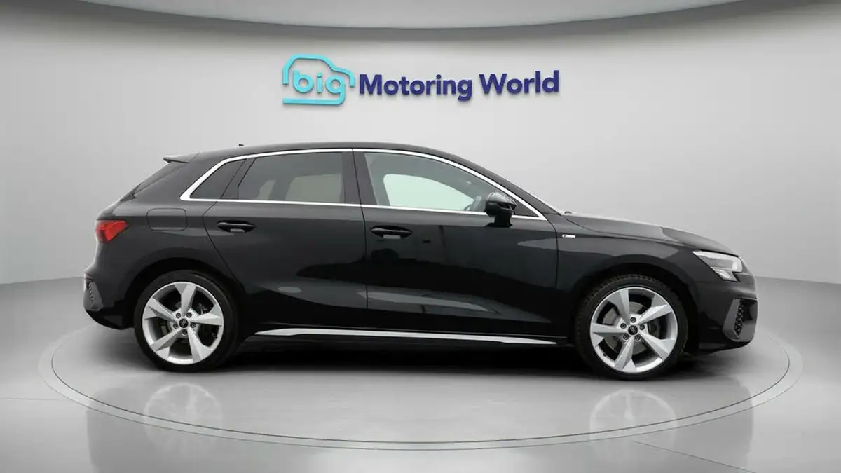 2021-audi-a3-14-40-tfsi-e-s-line-big-7