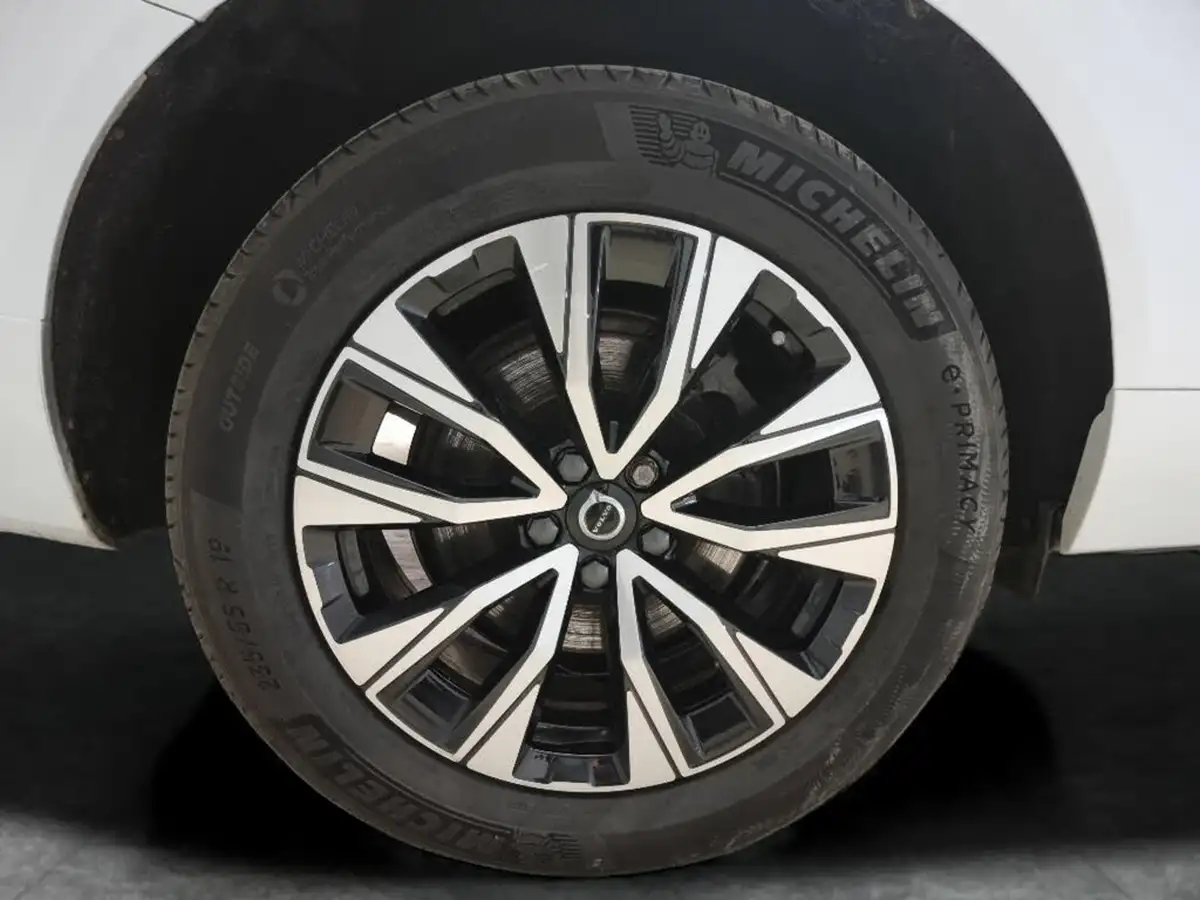 2023-volvo-xc60-20-b5-plus-big-32