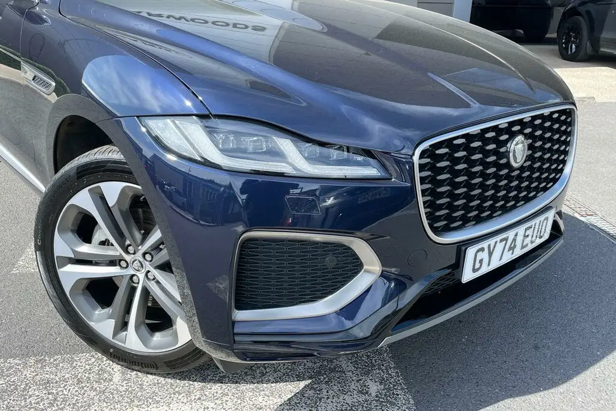 2024-jaguar-f-pace-20-d200-r-dynamic-se-black-90th-anniversary-edition-big-18