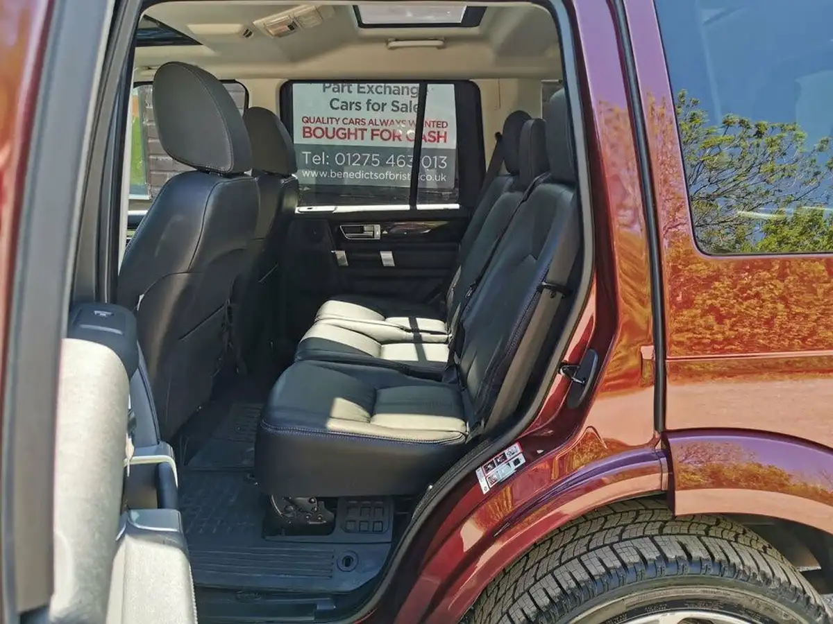2015-land-rover-discovery-4-30-sd-v6-hse-big-28