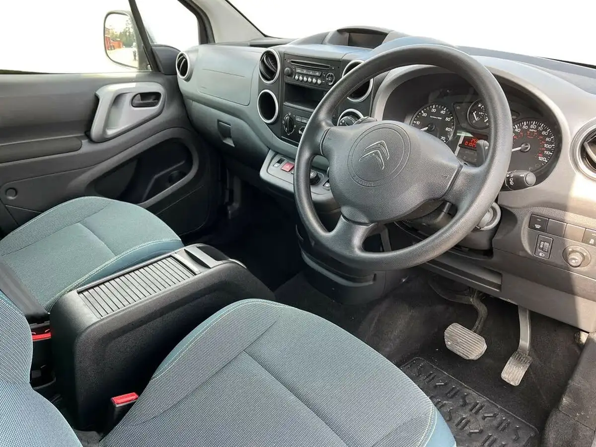 2018-citroen-berlingo-16bluehdi-multispace-feel-102ps-ss-etg6-big-4