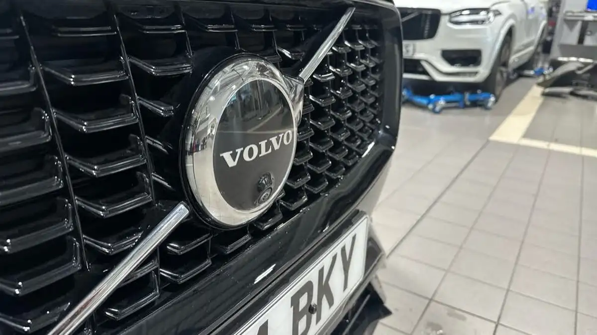 2024-volvo-xc90-20-t8-ultimate-dark-big-14