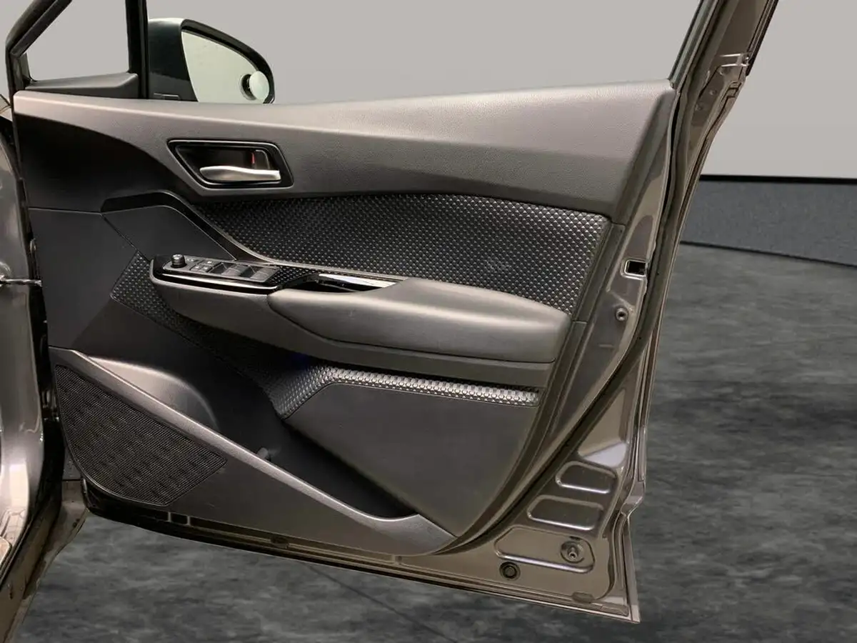 2022-toyota-c-hr-18-vvt-i-design-big-33