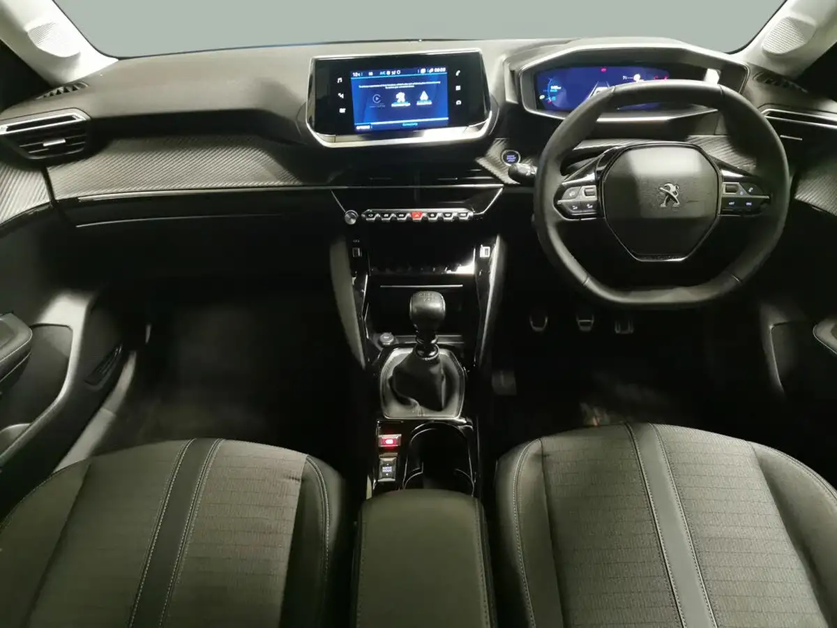 2023-peugeot-208-12-puretech-allure-premium-100ps-big-7