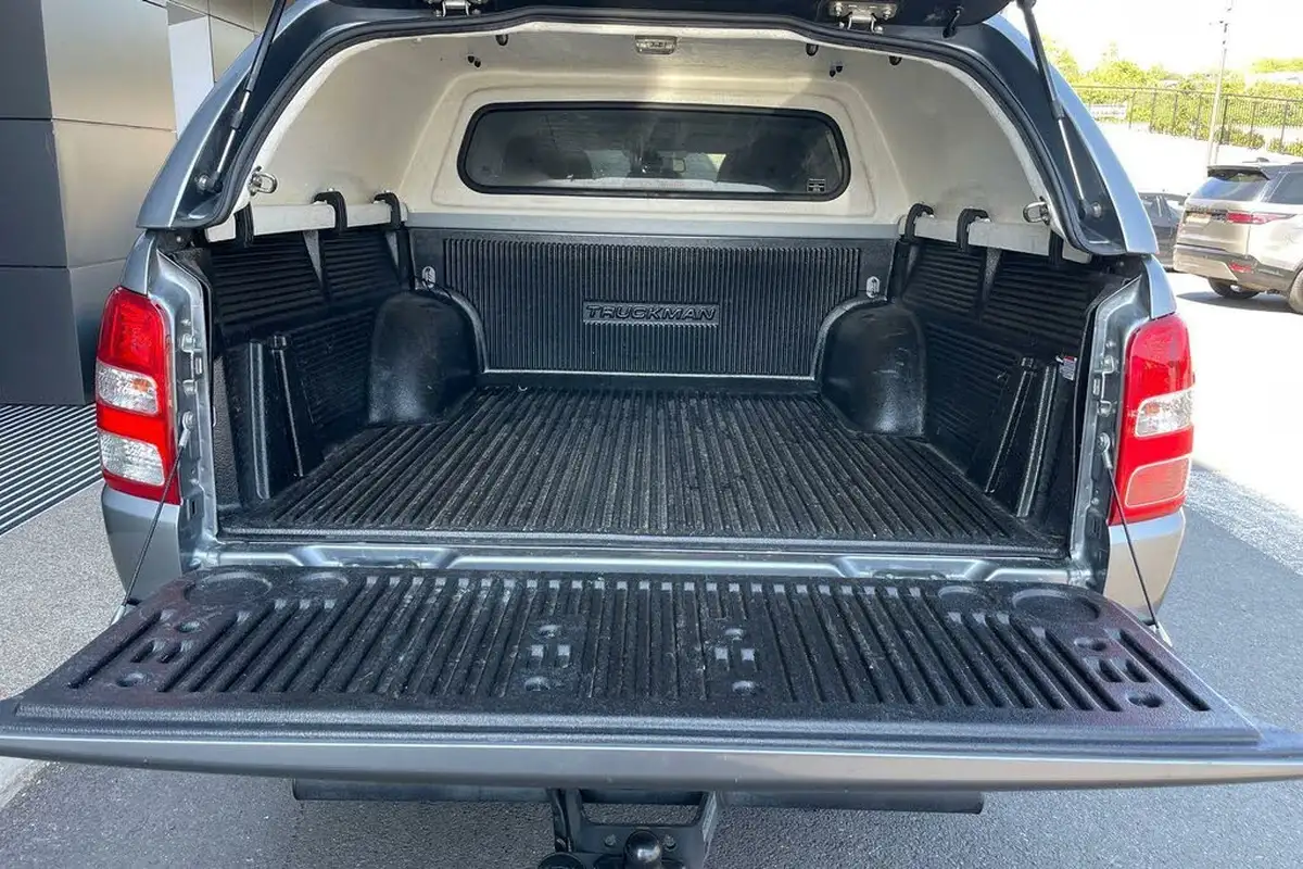 2019-mitsubishi-l200-24di-d-warrior-eu6b-big-24