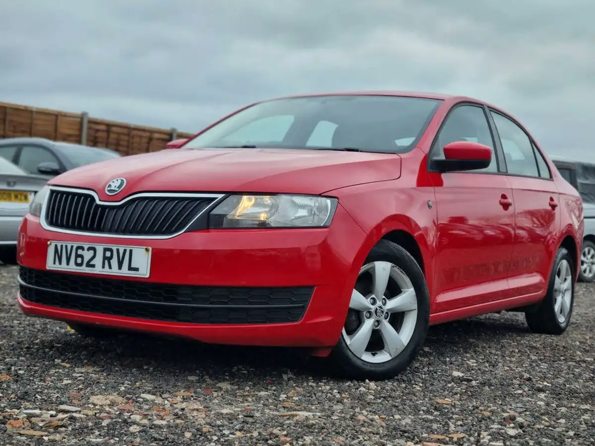 2013-skoda-rapid-12-se-86ps-big-1