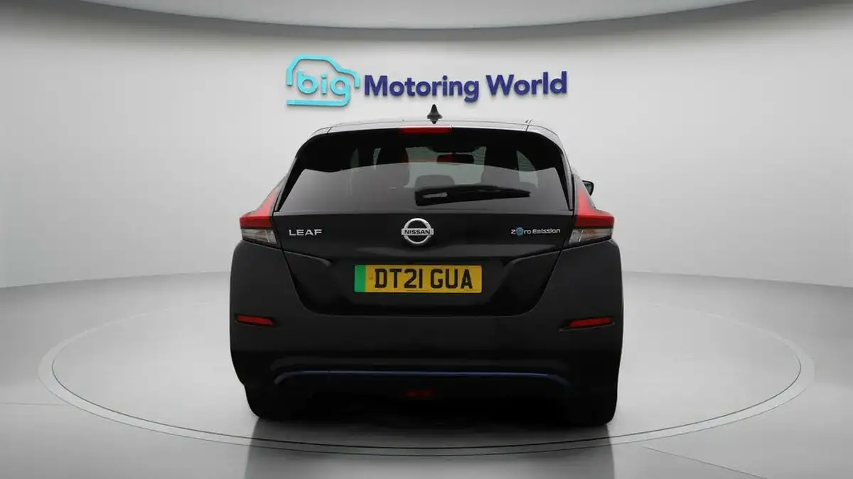 2021-nissan-leaf-e-n-connecta-big-6