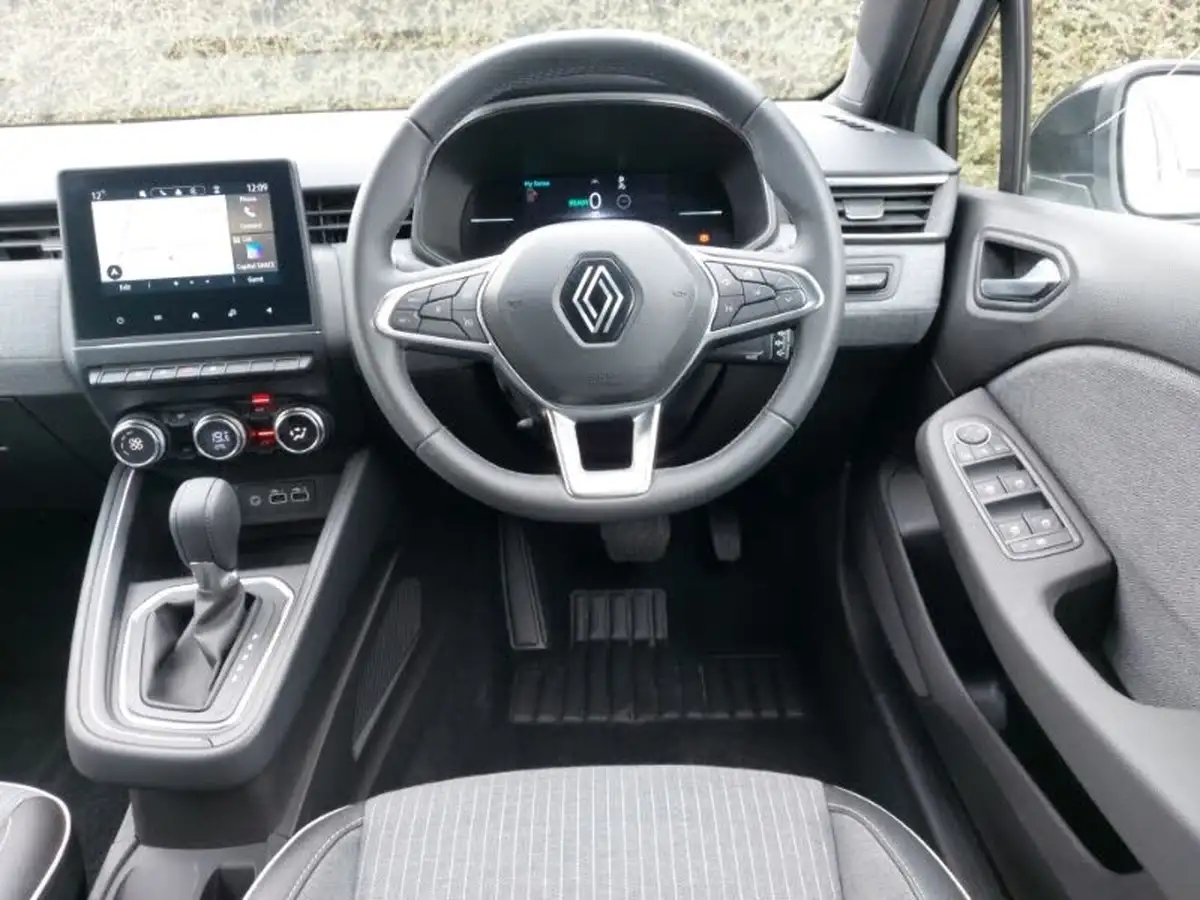 2024-renault-clio-16-techno-big-6