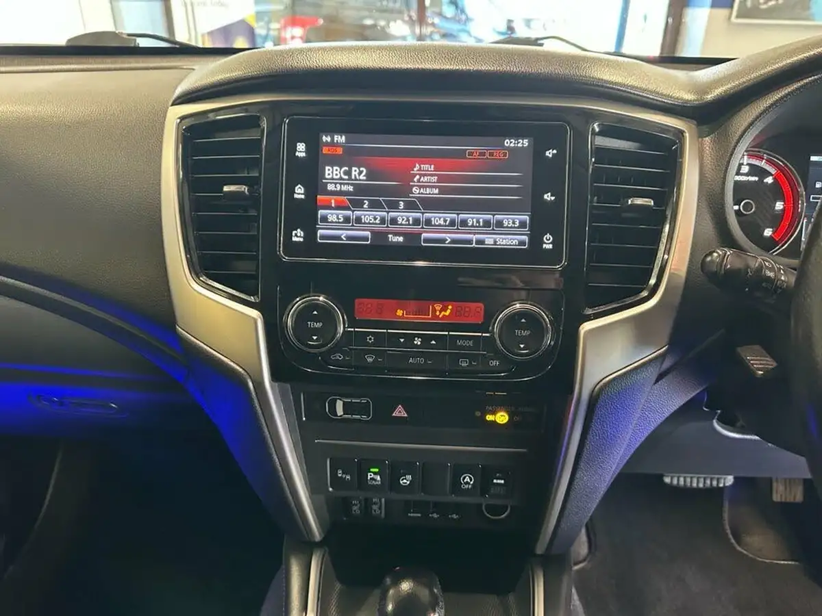 2021-mitsubishi-l200-22di-d-barbarian-x-big-15