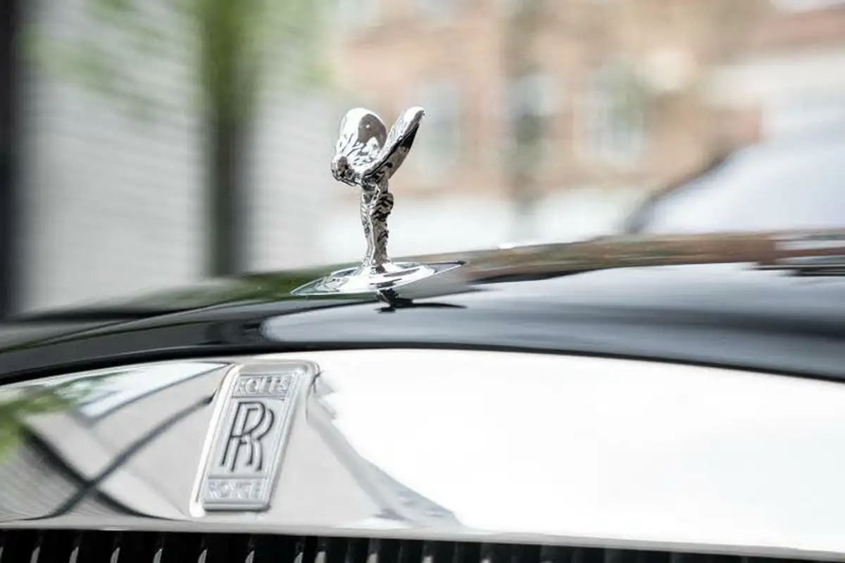 2021-rolls-royce-wraith-66-big-27