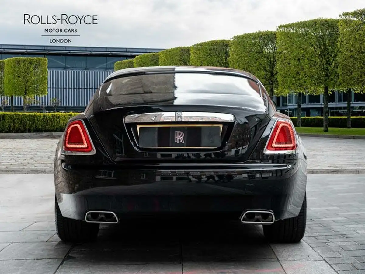 2021-rolls-royce-wraith-66-big-4