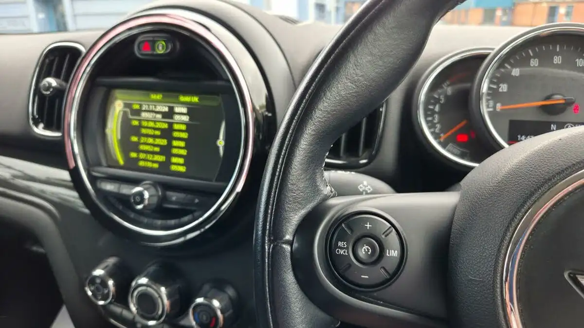 2017-mini-countryman-15-cooper-ss-big-15