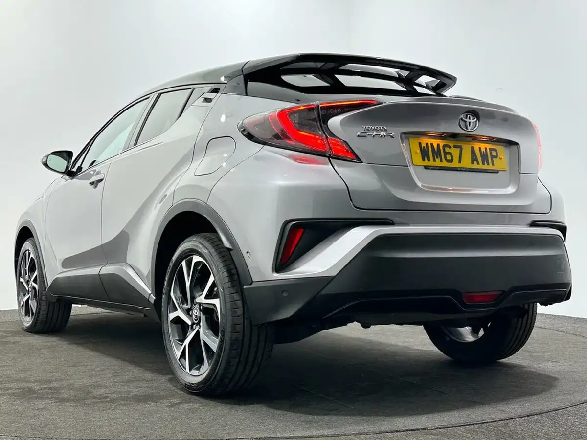 2018-toyota-c-hr-12-dynamic-big-45