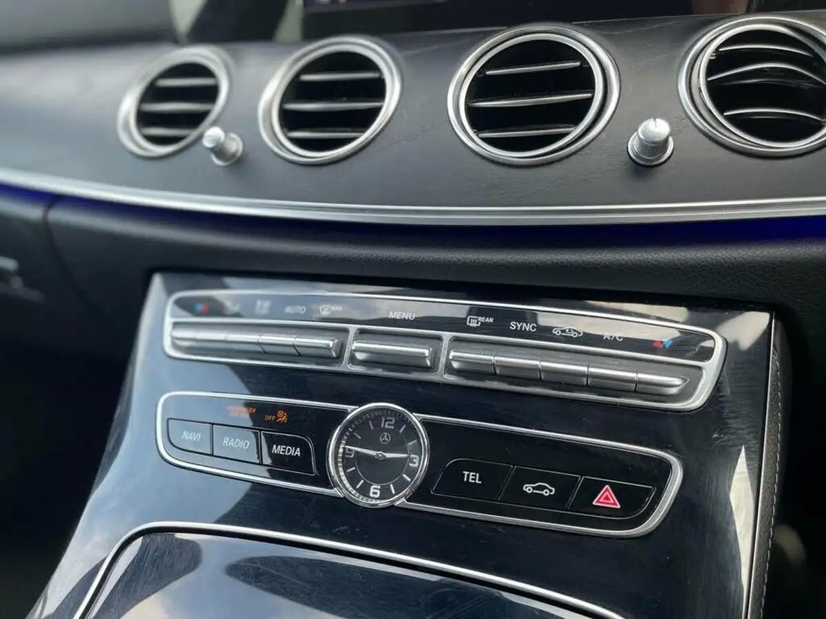 2016-mercedes-benz-e-class-20d-e220d-amg-line-premiumss-saloon-4d-big-19