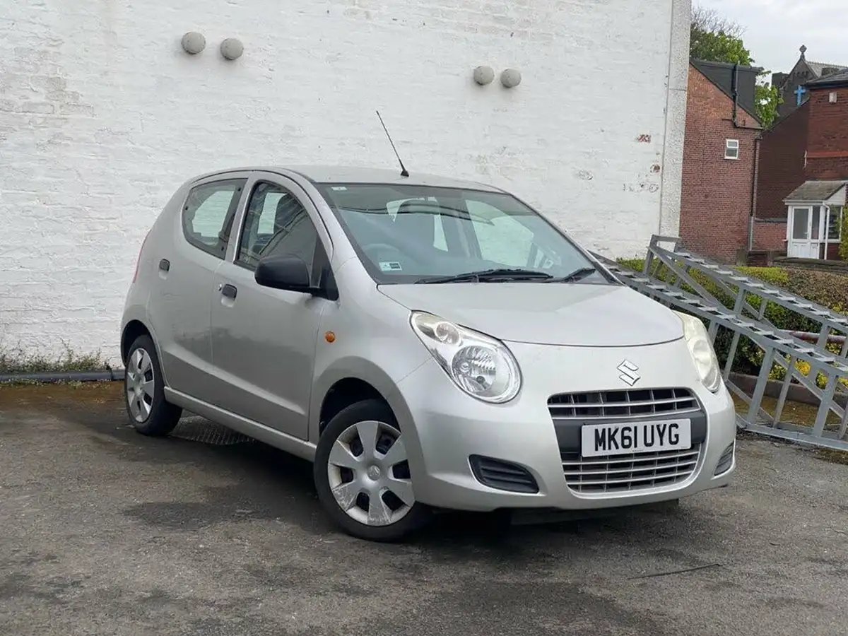 2011-suzuki-alto-10-sz2-big-1
