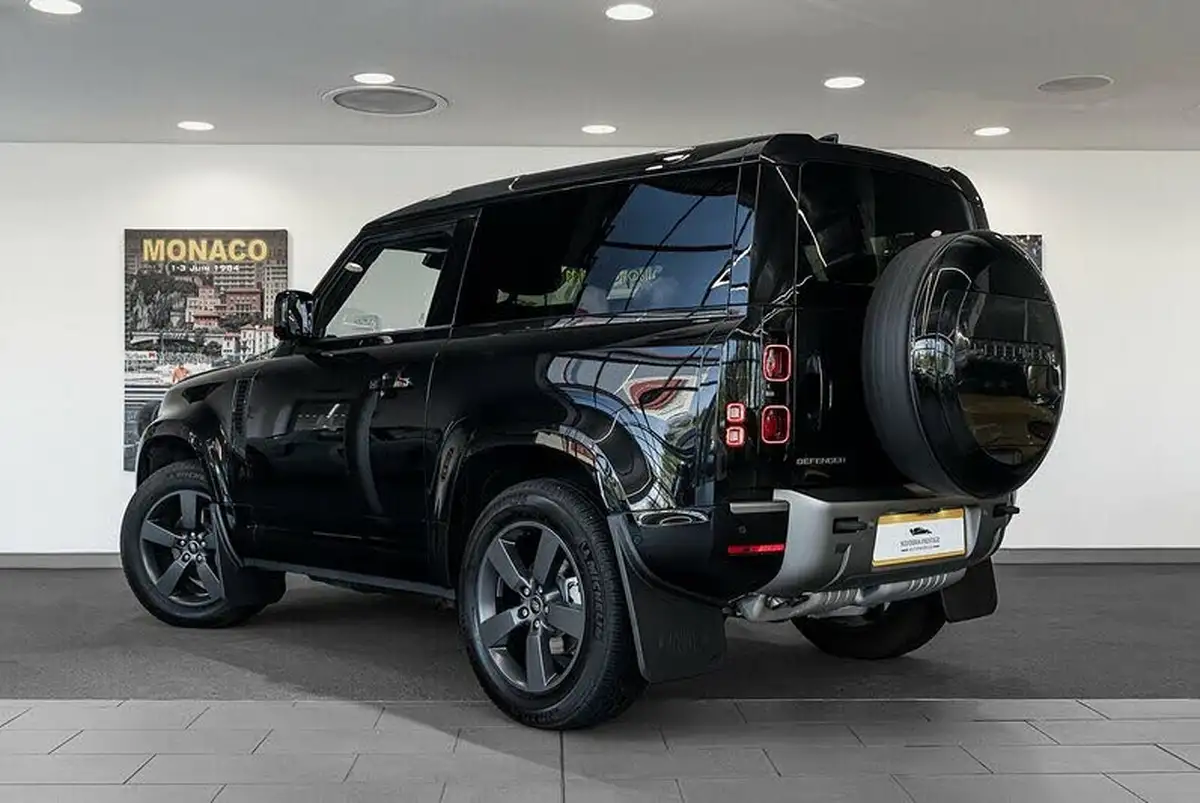 2022-land-rover-90-defender-30-d250-x-dynamic-hse-big-1