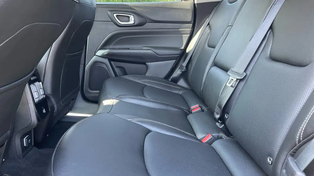 2022-jeep-compass-13-gse-s-big-13