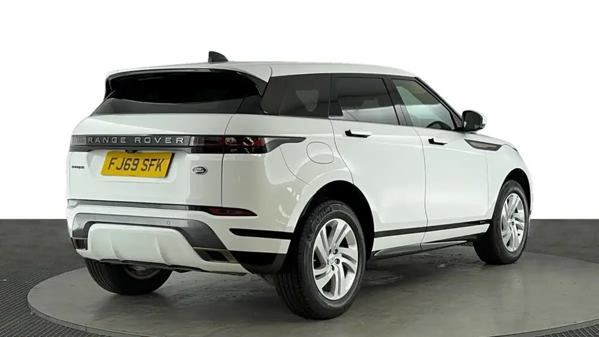 2019-land-rover-range-rover-evoque-20-d150-r-dynamic-big-3