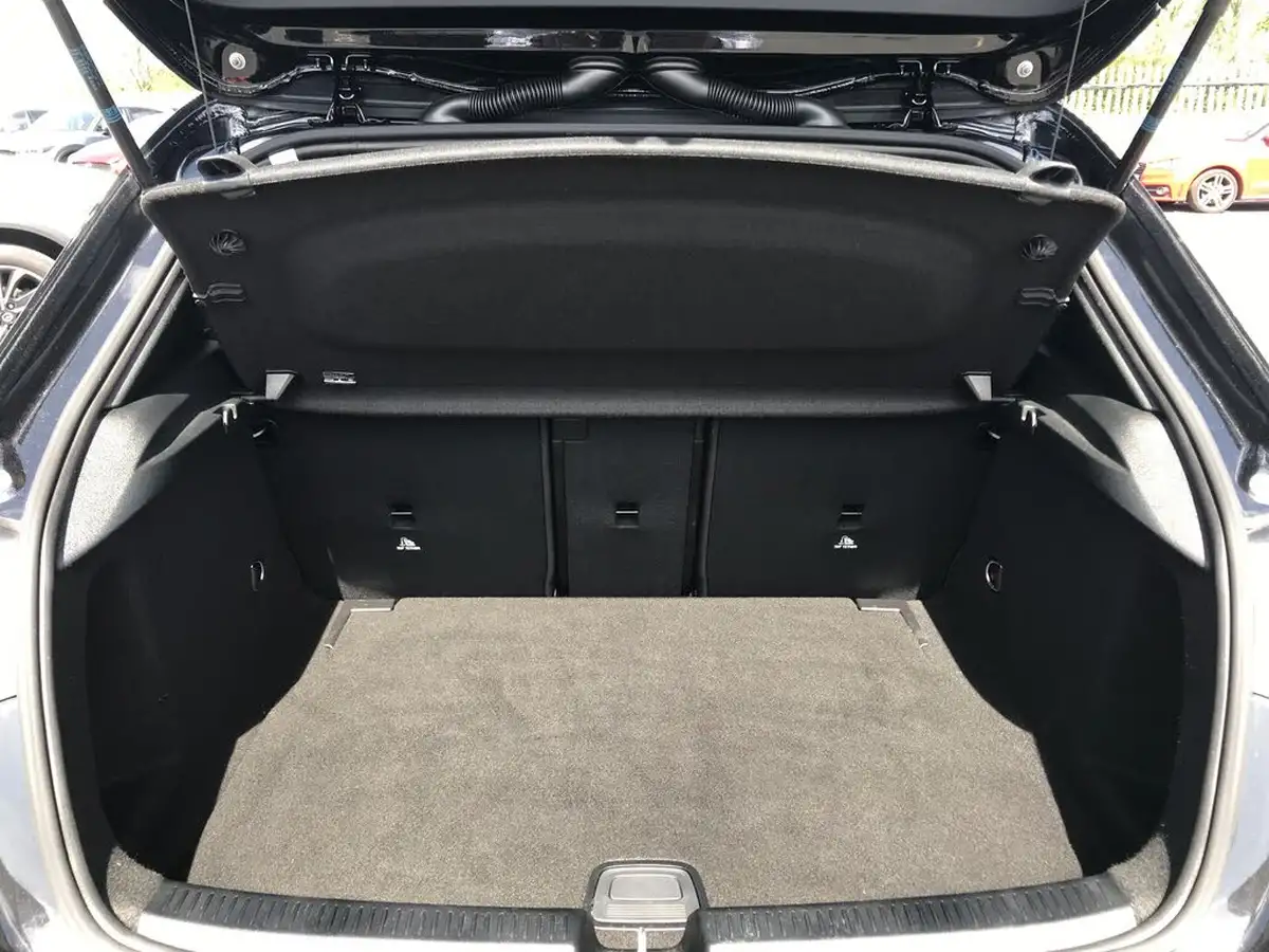 2021-mercedes-benz-a-class-20d-a200d-amg-line-premium-hatchback-5d-big-6