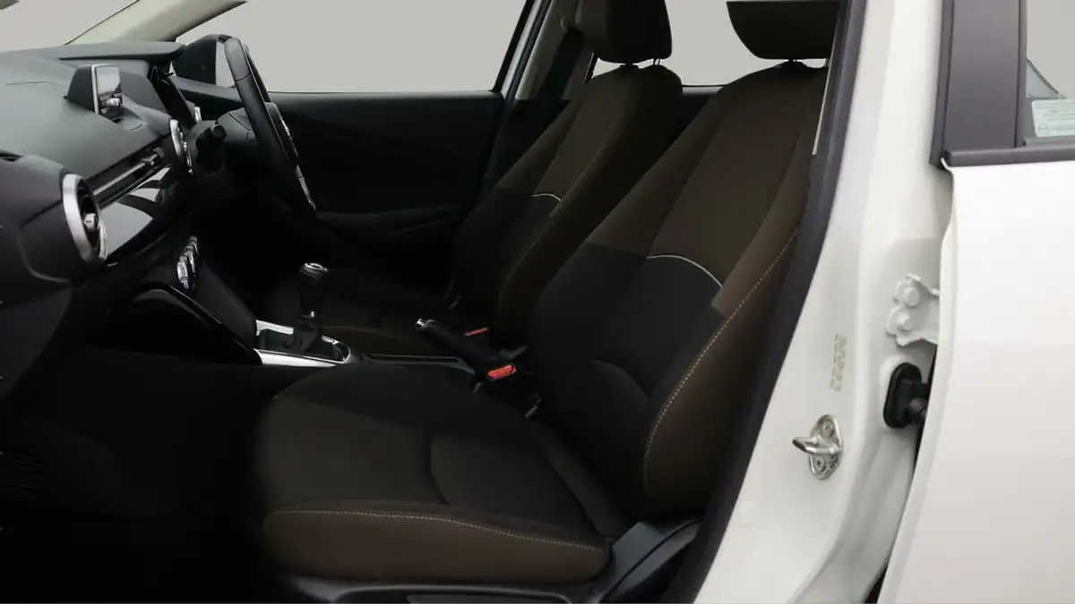 2020-mazda-mazda2-15-skyactiv-g-se-l-big-13