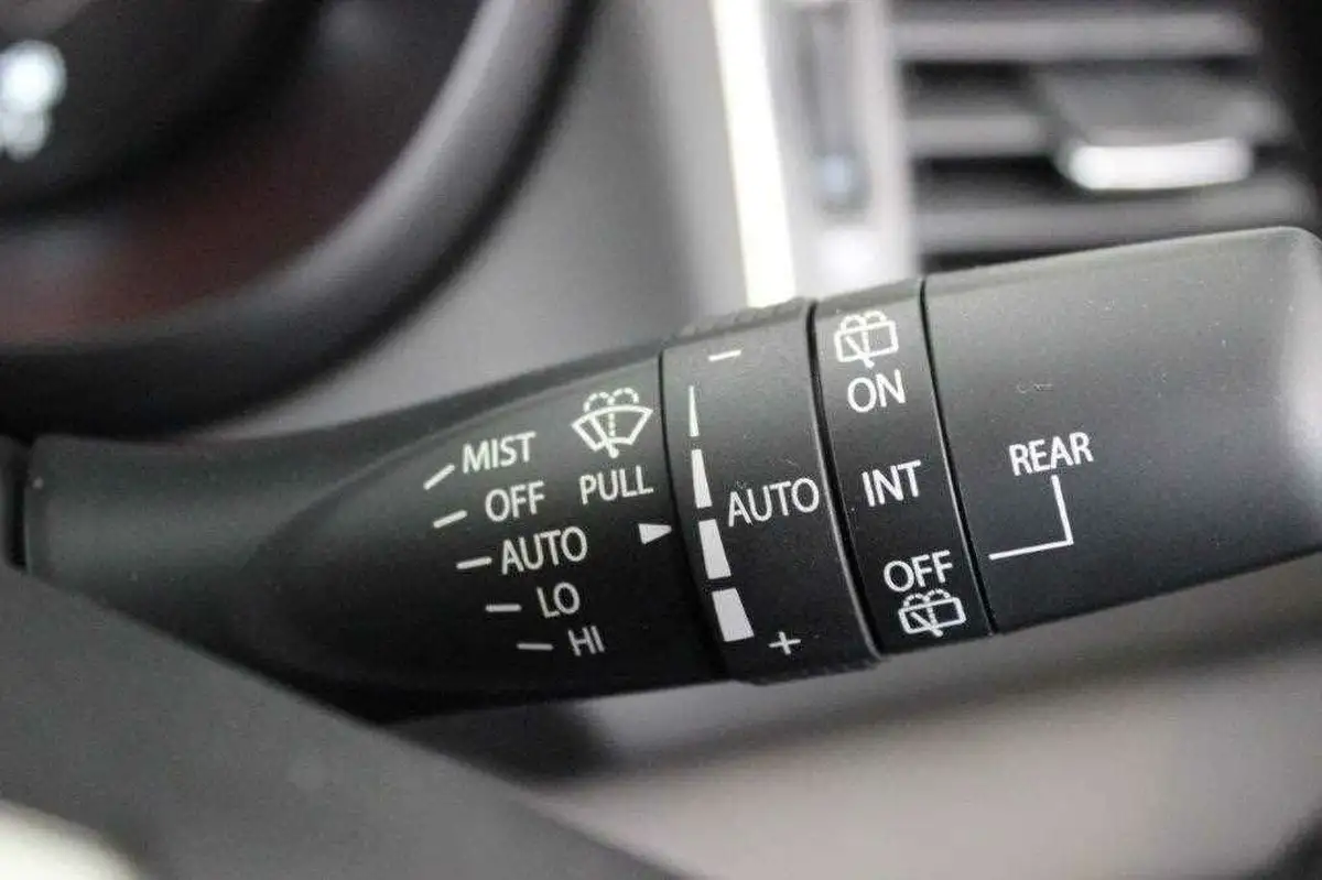 2025-suzuki-s-cross-14-boosterjet-motion-big-26