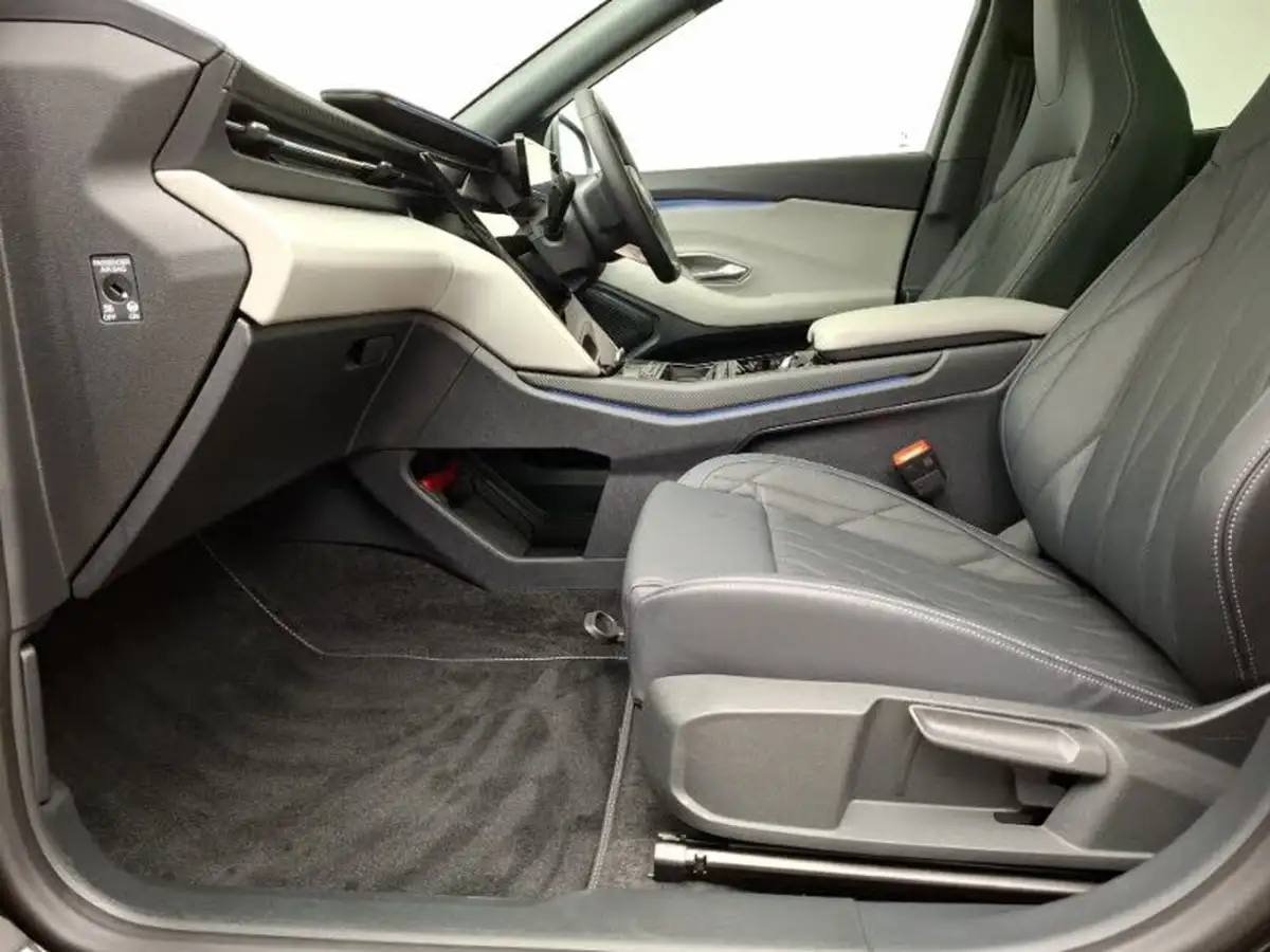 2024-ford-explorer-e-premium-286ps-77kwh-big-4