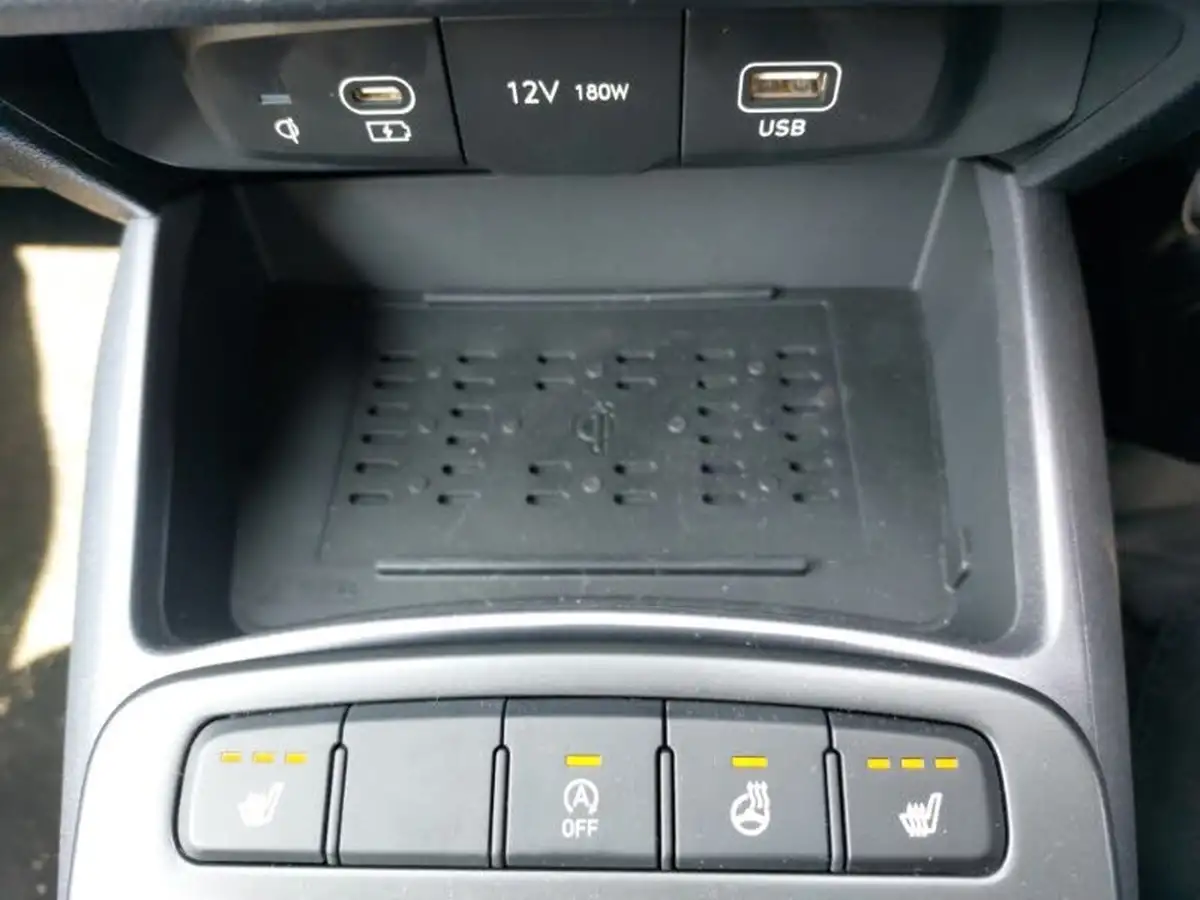 2024-hyundai-i10-12-premium-79ps-auto-big-14