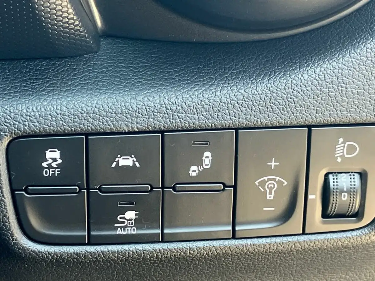 2020-hyundai-kona-e-premium-204ps-big-39
