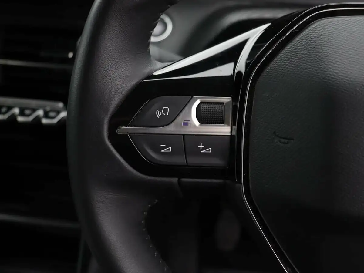2022-peugeot-208-12-puretech-active-premium-75bhp-big-25