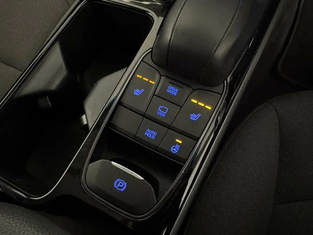 2022-hyundai-ioniq-e-premium-electric-big-31
