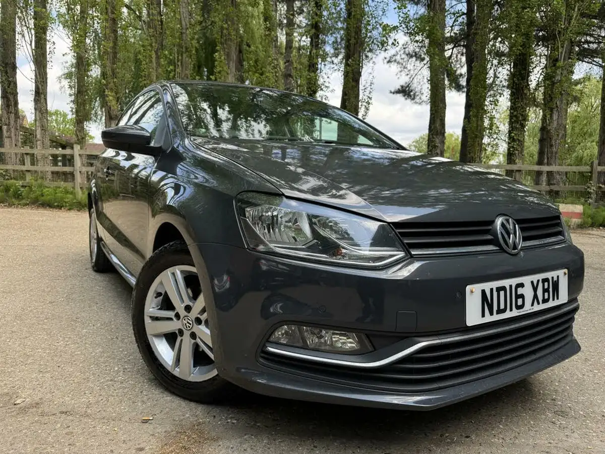 2016-volkswagen-polo-10-match-60ps-3d-big-3