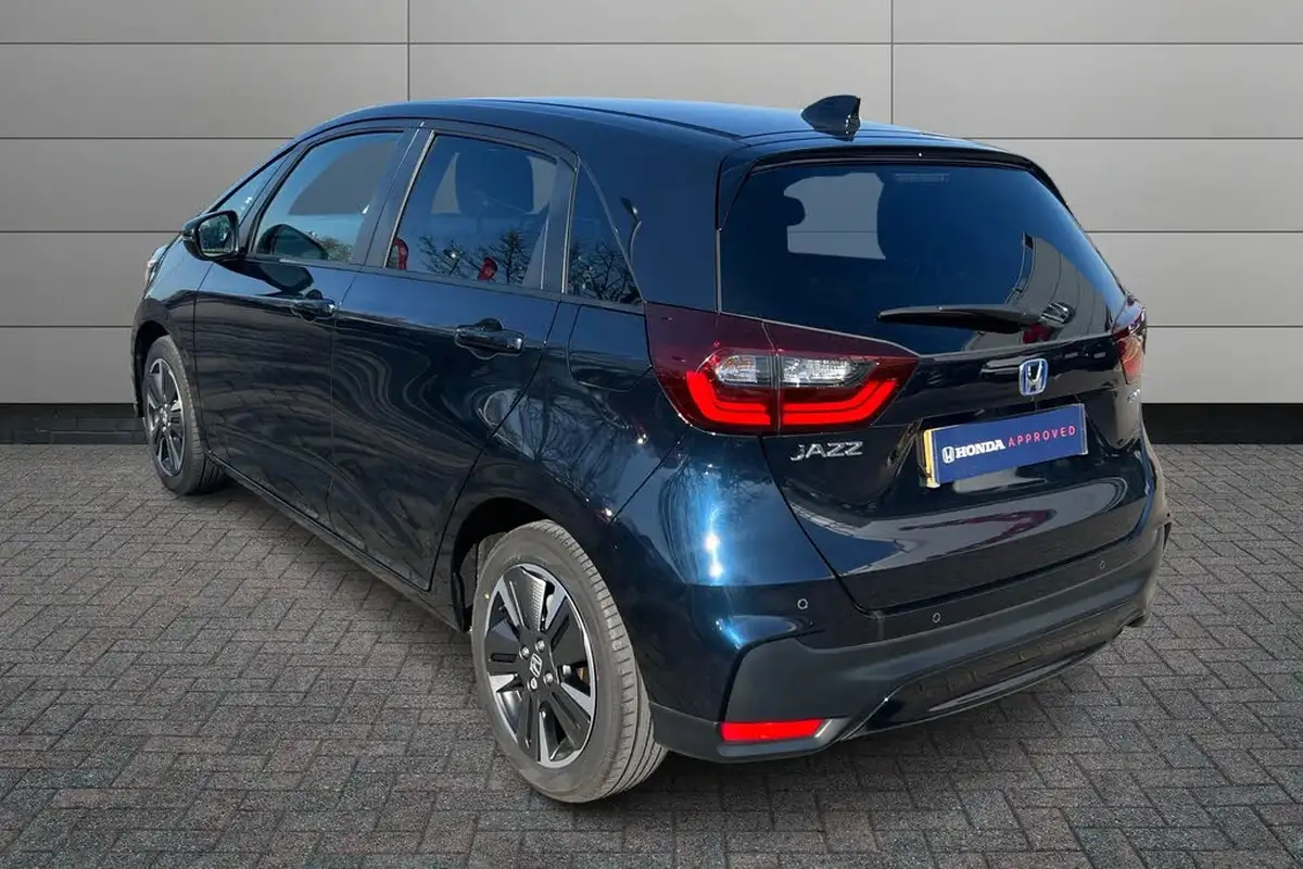 2024-honda-jazz-15-i-mmd-advance-big-2