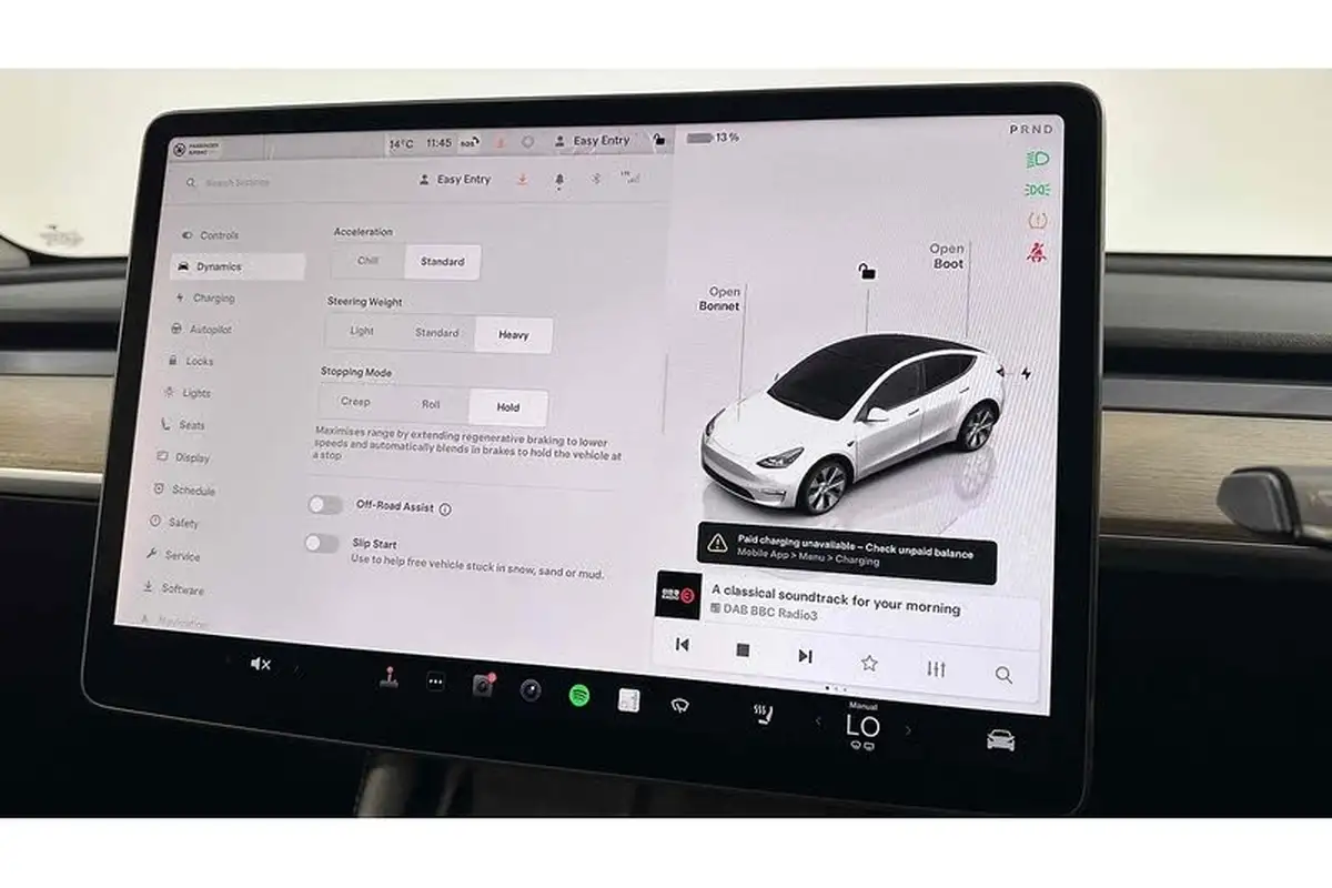 2022-tesla-model-y-e-long-range-big-42
