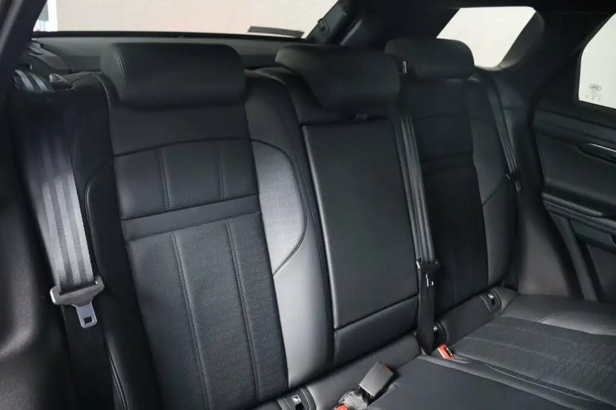 2022-land-rover-range-rover-evoque-20-d200-r-dynamic-hse-big-32