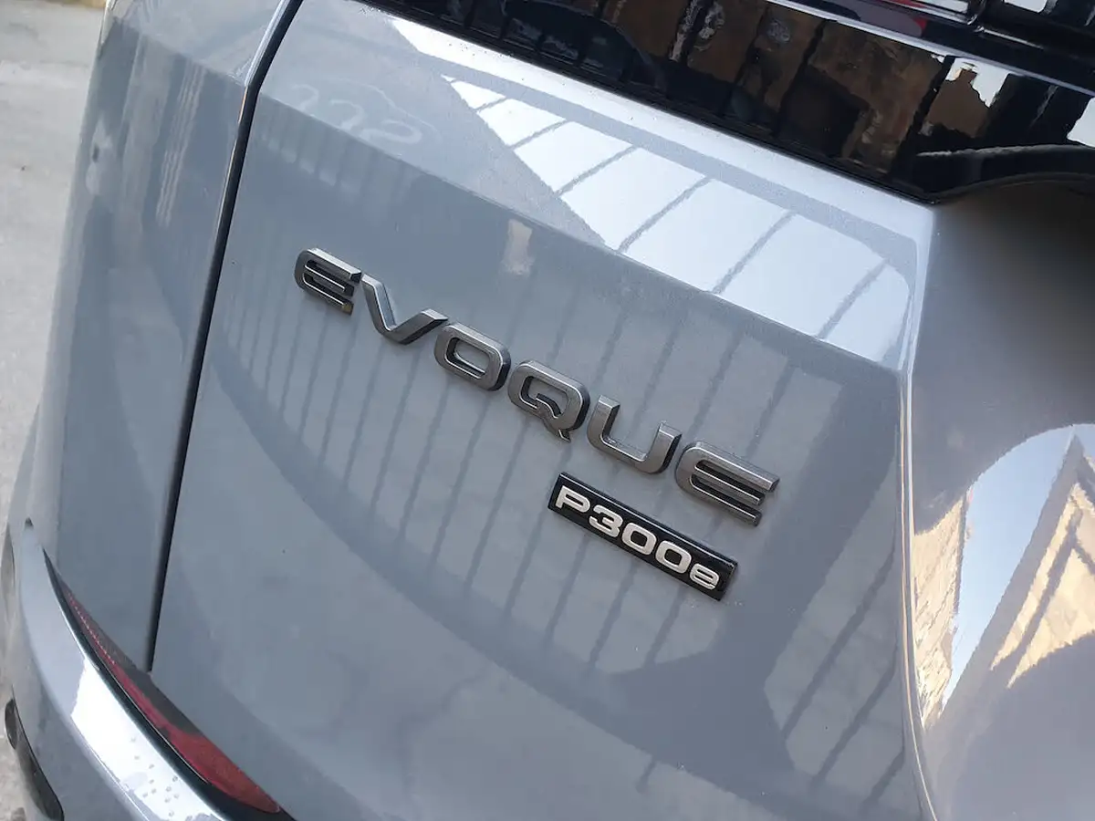 2021-land-rover-range-rover-evoque-15-p300e-r-dynamic-s-big-18