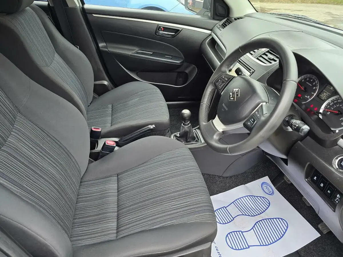 2015-suzuki-swift-12-sz4-90ps-5d-big-32