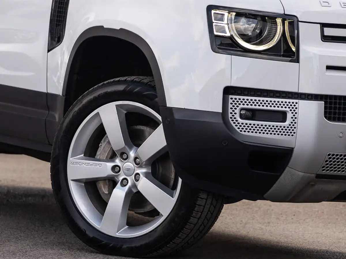 2020-land-rover-110-defender-20-d240-hse-110-big-19