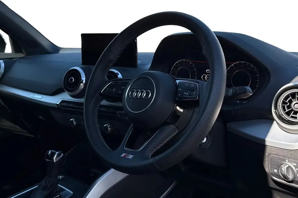 2024-audi-q2-15-35-tfsi-s-line-tronic-big-17