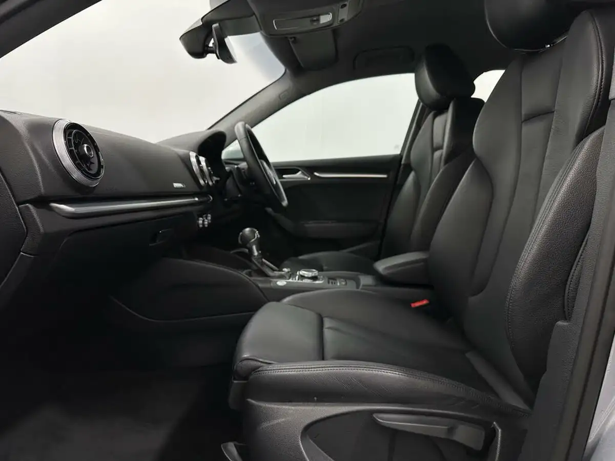 2020-audi-a3-14-40-e-tron-big-33