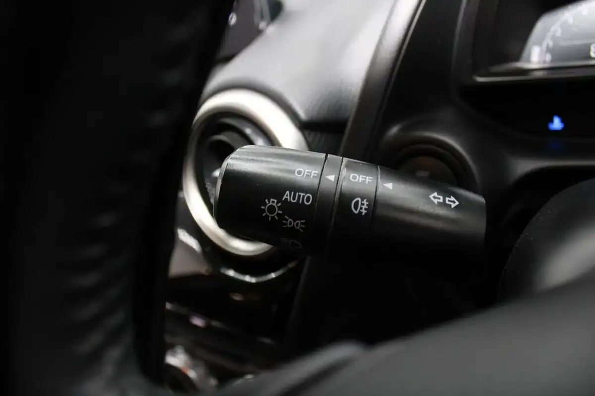 2021-mazda-mazda2-15-skyactiv-g-se-l-nav-big-22