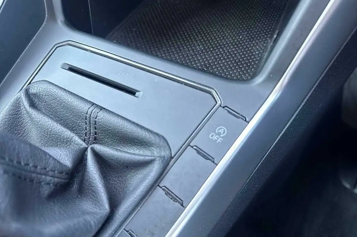 2023-volkswagen-polo-10-tsi-life-big-27
