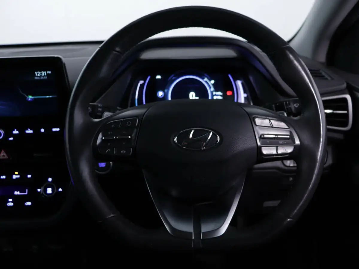 2022-hyundai-ioniq-e-premium-electric-big-13