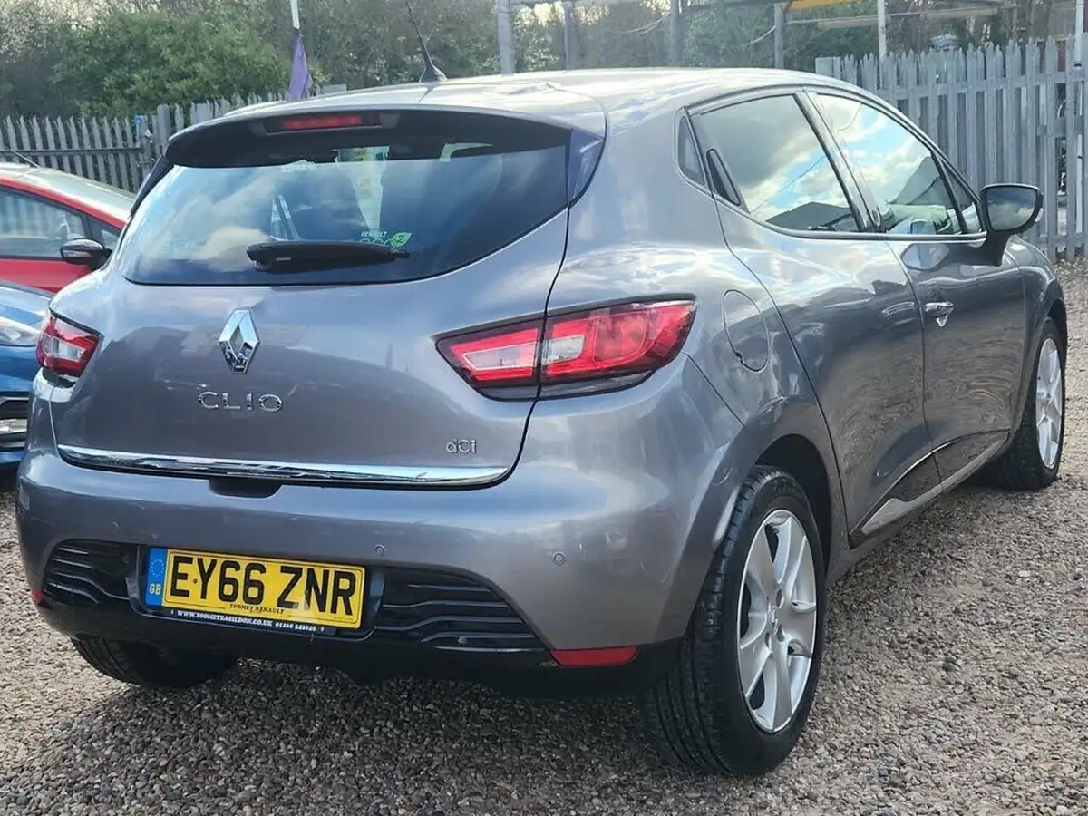 2016-renault-clio-15dci-dynamique-nav-edc-auto-big-28
