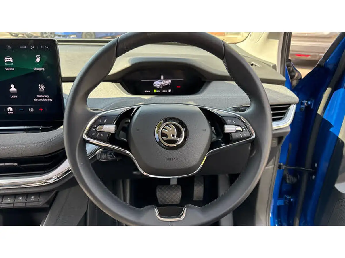 2023-skoda-enyaq-e-60-big-9