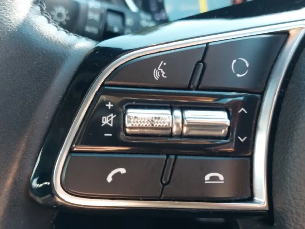 2020-kia-xceed-10-t-gdi-2-big-15