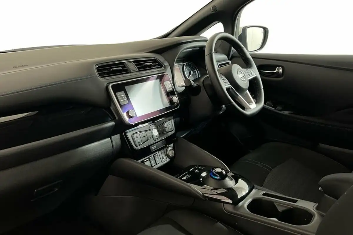 2024-nissan-leaf-e-n-connecta-39kwh-big-8