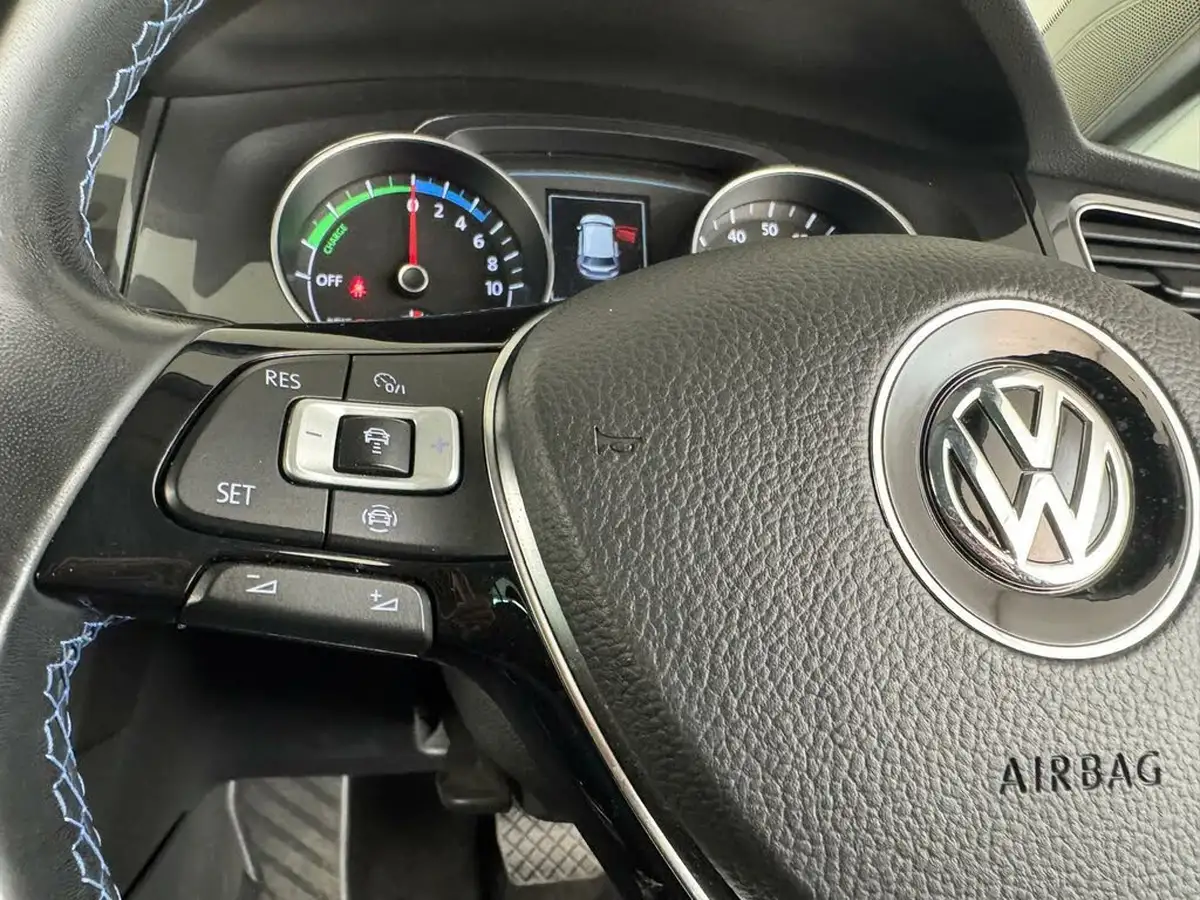 2020-volkswagen-golf-e-e-golf-big-25