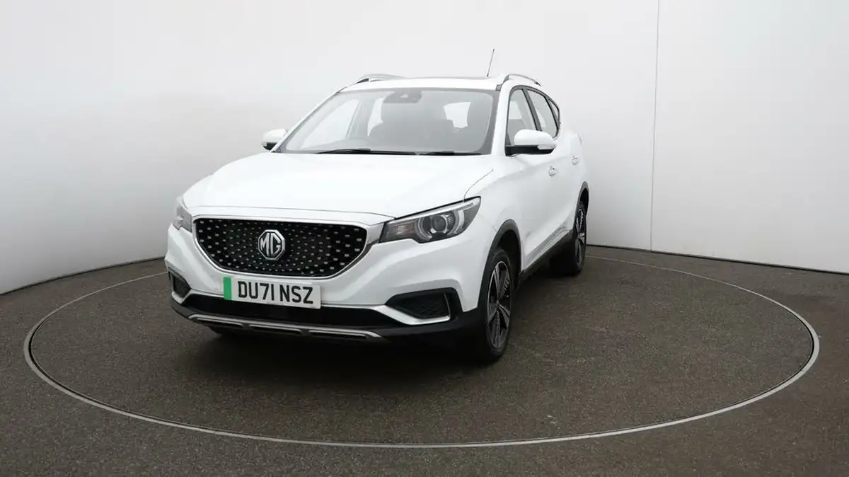 2021-mg-zs-suv-e-exclusive-ev-big-32